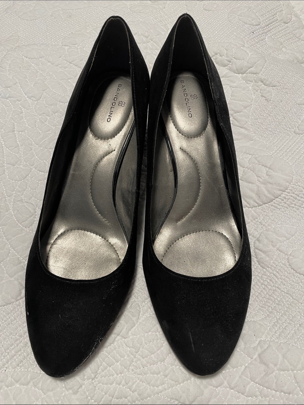 Bandolino Black Suede Pointed-Toe Heels